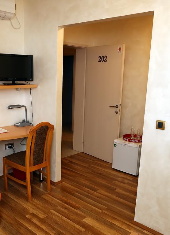 נובי סאד Apartmani Amaro חדר תמונה