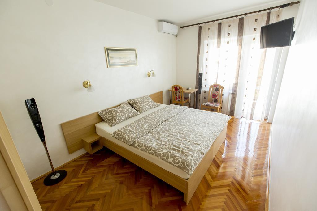 נובי סאד Apartmani Amaro מראה חיצוני תמונה