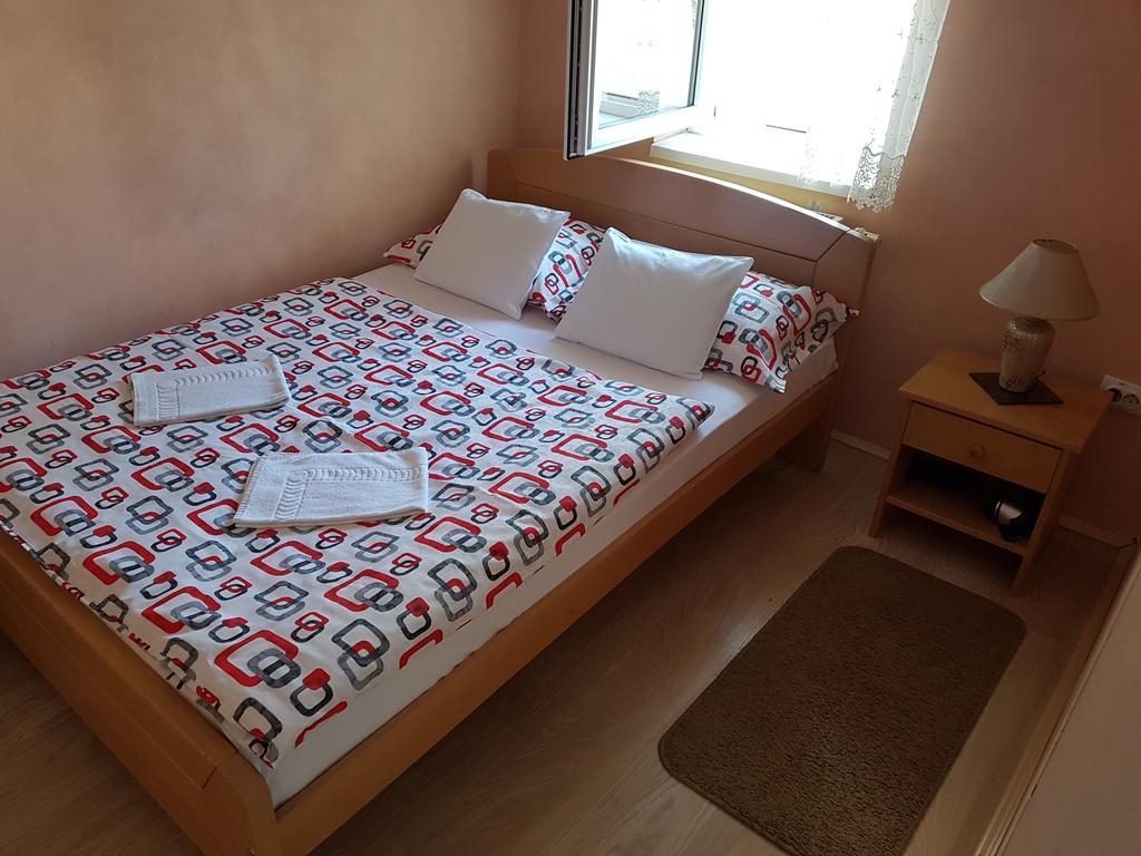 נובי סאד Apartmani Amaro מראה חיצוני תמונה